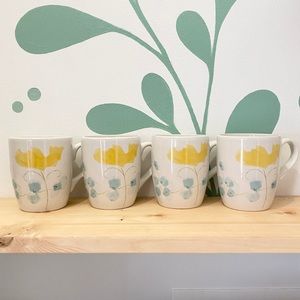 Set of 4 Matching Floral Coffee Cups